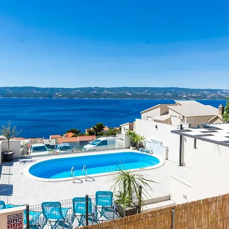 Holiday home 5 Bedroom Awesome In Stanici Celina